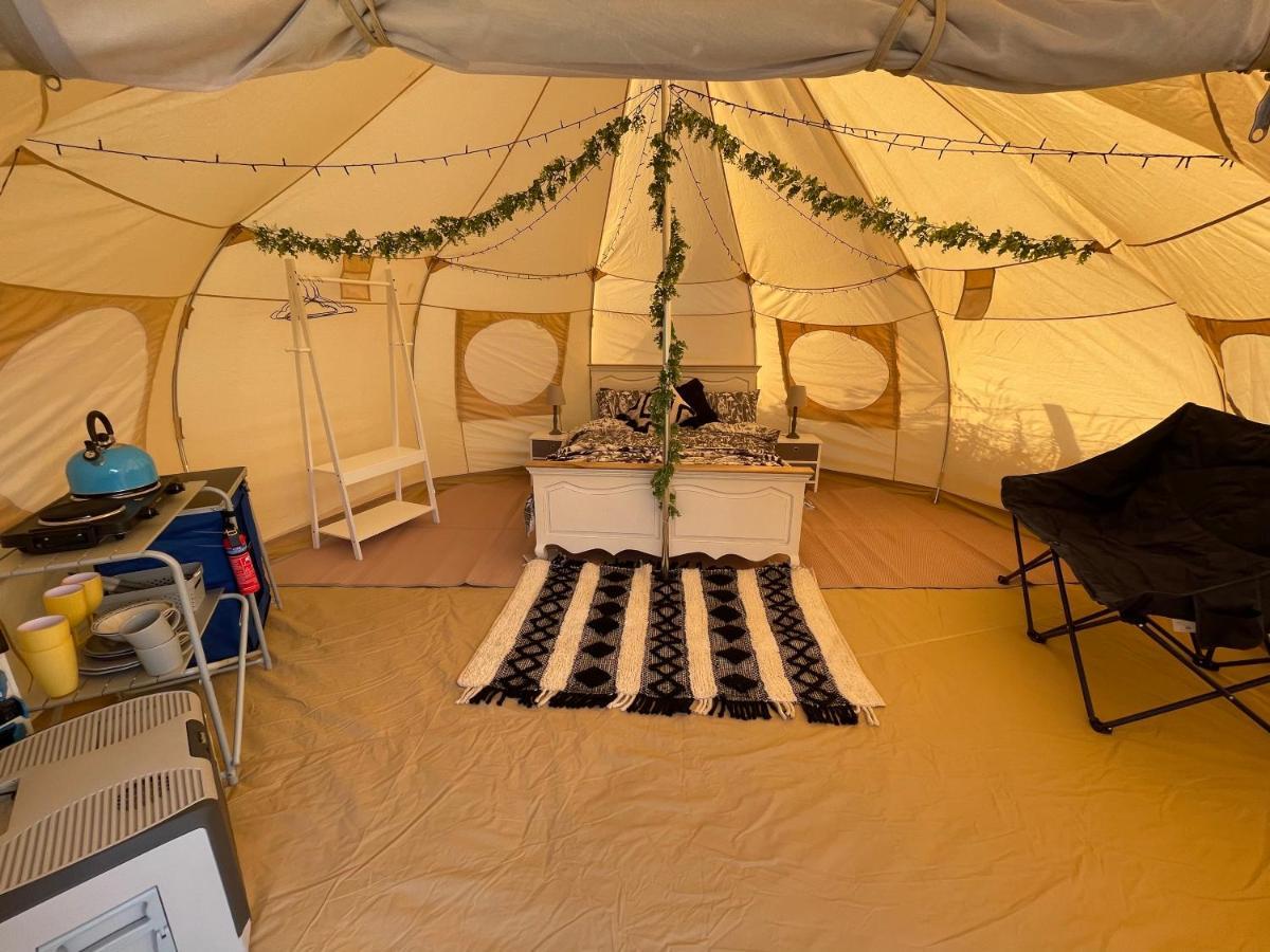 Impeccable 1-Bed Bell Tent Near Holyhead Villa Exterior foto