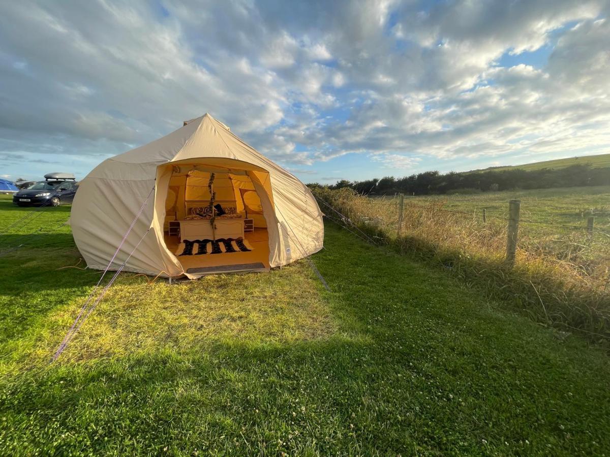 Impeccable 1-Bed Bell Tent Near Holyhead Villa Exterior foto