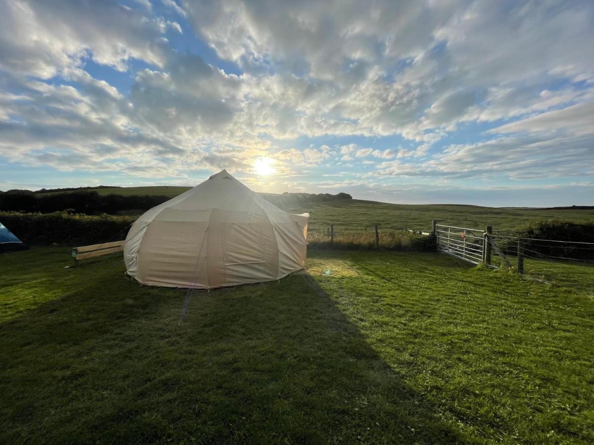 Impeccable 1-Bed Bell Tent Near Holyhead Villa Exterior foto