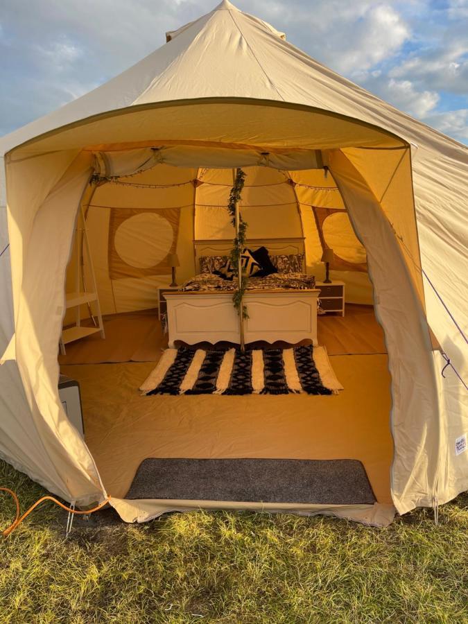 Impeccable 1-Bed Bell Tent Near Holyhead Villa Exterior foto